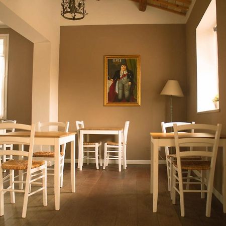 Il Bianconiglio R&B Bed & Breakfast Carraie Eksteriør bilde
