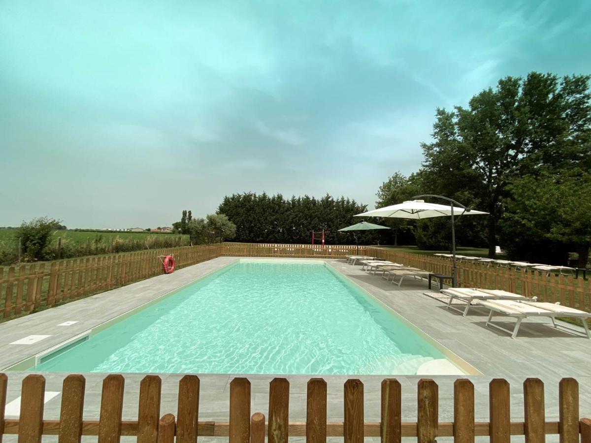 Il Bianconiglio R&B Bed & Breakfast Carraie Eksteriør bilde
