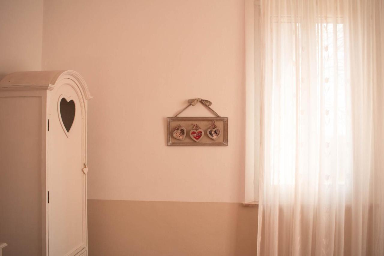 Il Bianconiglio R&B Bed & Breakfast Carraie Eksteriør bilde